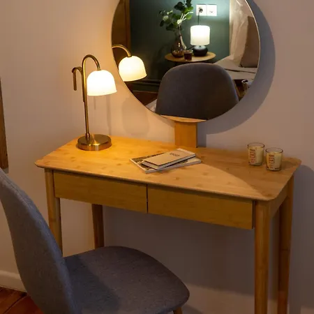 New Stylish 2bd, Balcony Apartman