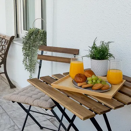 New Stylish 2bd, Balcony Apartman Szaloniki