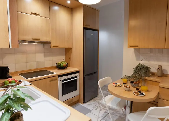 New Stylish 2bd, Balcony Lejlighed