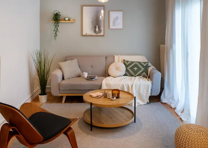 New Stylish 2bd, Balcony Apartament
