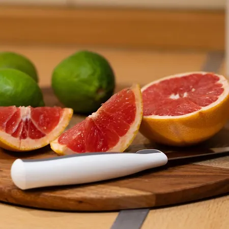 New Stylish 2bd, Balcony