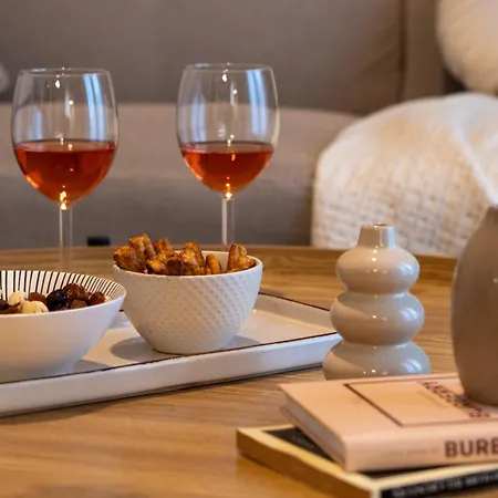 Apartament New Stylish 2bd, Balcony *