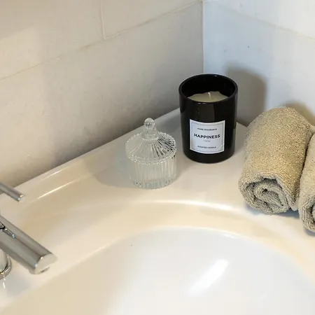 Apartment New Stylish 2bd, Balcony