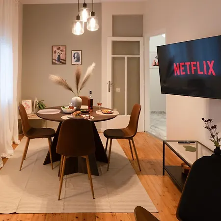 New Stylish 2bd, Balcony