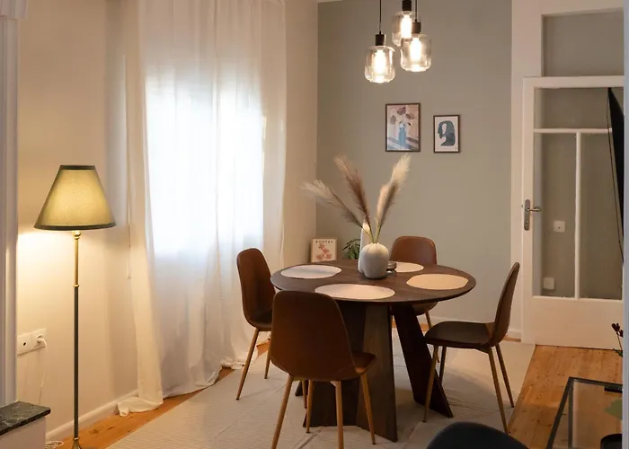 Lägenhet New Stylish 2bd, Balcony