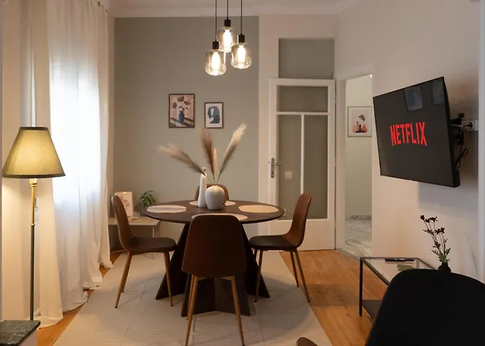 New Stylish 2bd, Balcony Lägenhet *